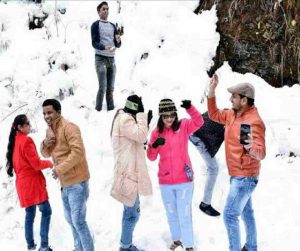 Uttarakhand tourist place snowfall 