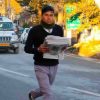 Uttarakhand news: Gautam of chamoli is preparing for army by selling newspapers in the morning in the bitter cold.