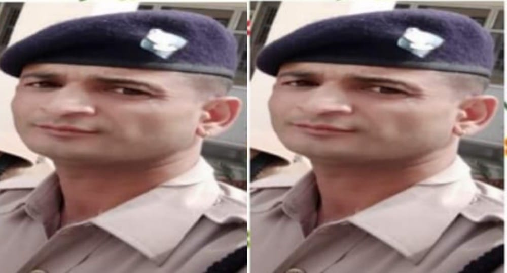 Uttarakhand Police news today: constable rajendra Singh kunwar passed away posted in Champawat police office.Uttarakhand police news today