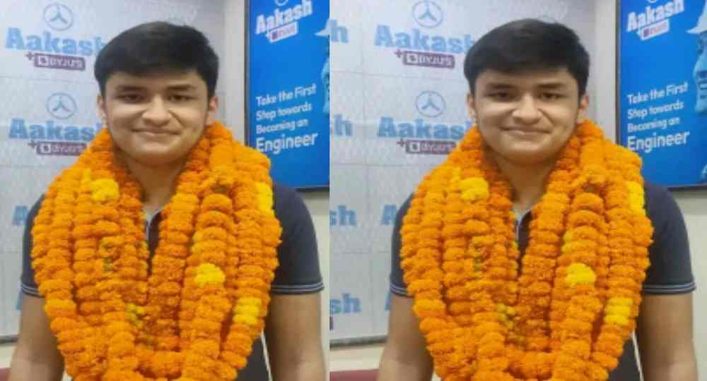Akshat Pangriya of haldwani Champawat NEET EXAM RESULT TOPPER 2024