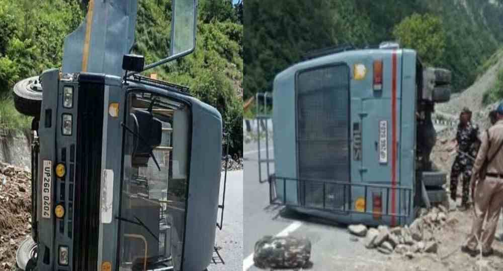 Uttarakhand news:Champawat SSB Bus Accident|Pithoragarh SSB Bus Accident|accident news