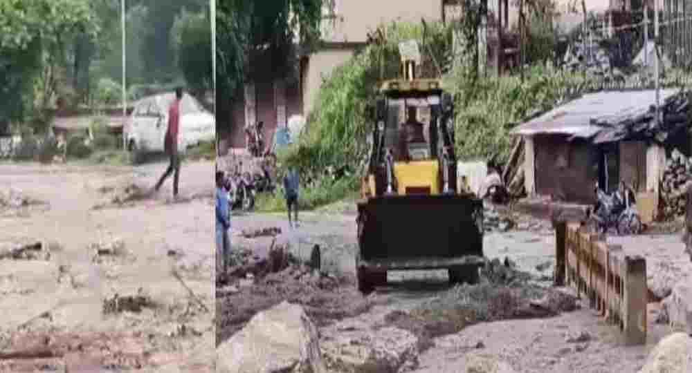 Uttarakhand news: cloud burst in Karnaprayag Gwaladam National Highway chamoli highway heavy rain today.