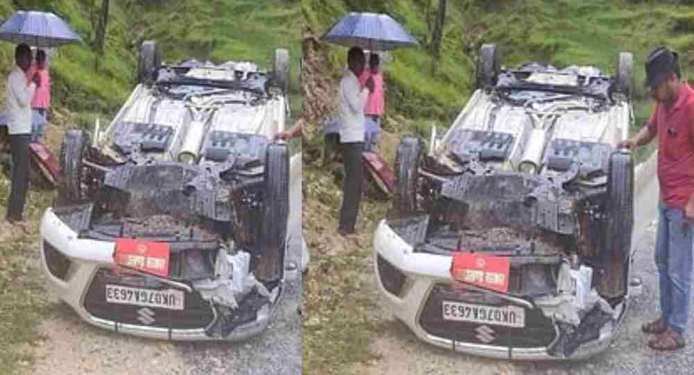 Uttarakhand news: today in kanda bageshwar govt officer car overturned in the road