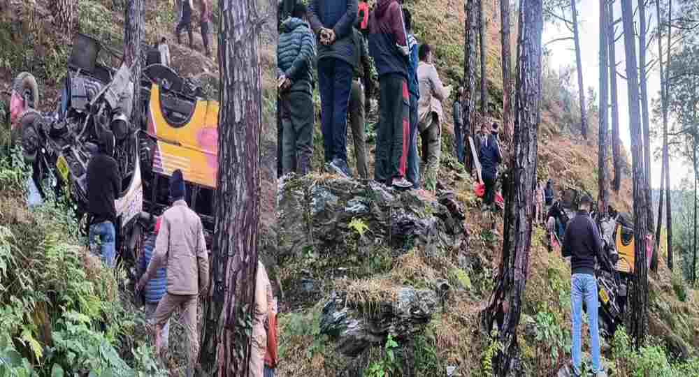 Pauri Garhwal bus accident today