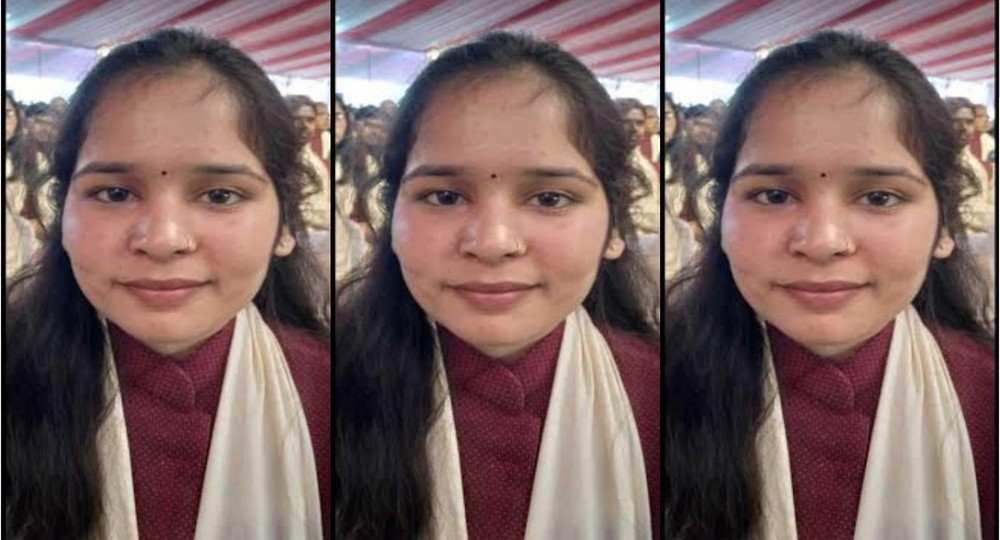 Abha Rawat GB Pant University Pantnagar got gold medal in BSC almora chaukhutia