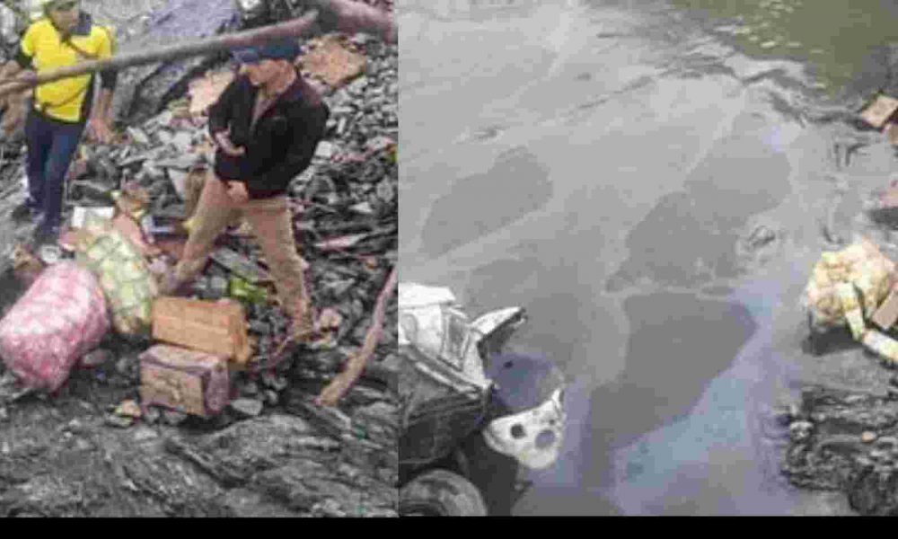 Uttarakhand News: Uttarkashi Accident News Today utility vehicle fall in ditch