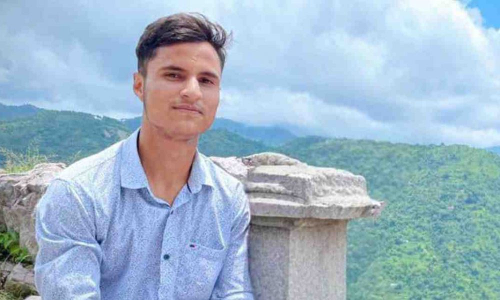 Rajneesh Joshi of Takula Almora passed SSC CPO exam, becomes Sub Inspector in CISF success story uttarakhand news live
