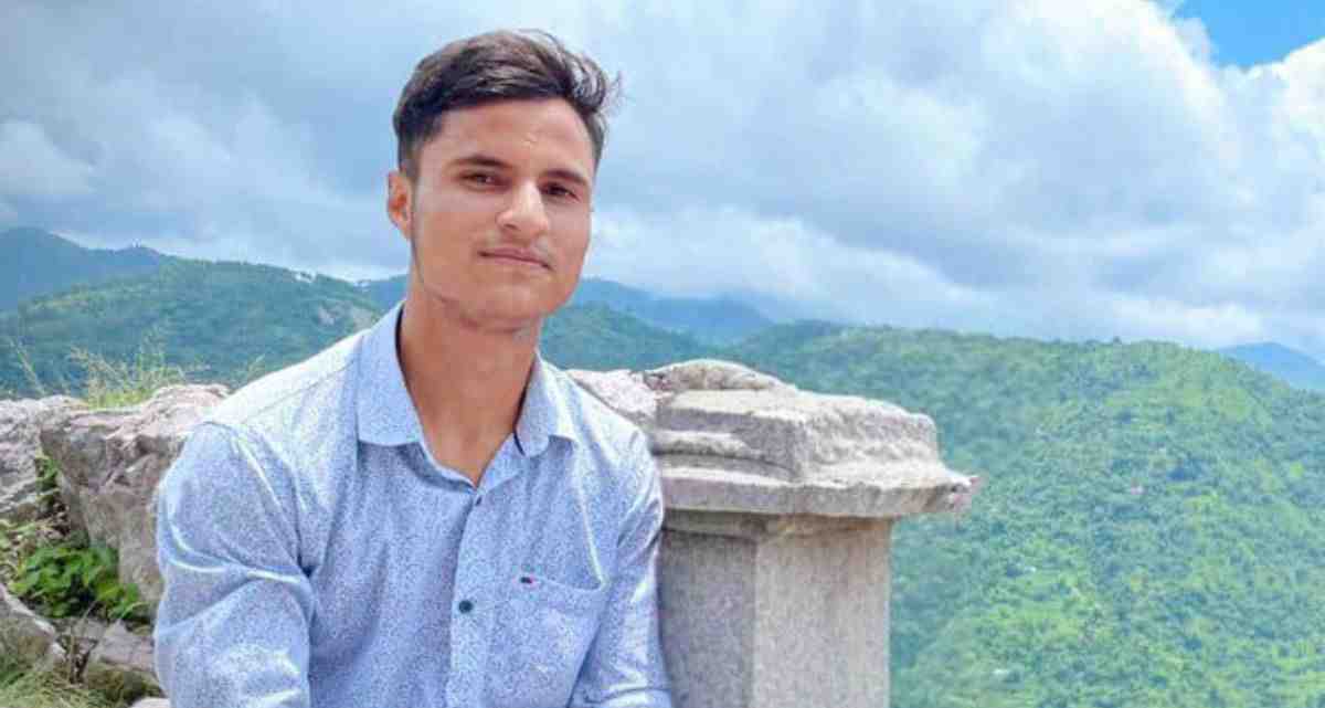 Rajneesh Joshi of Takula Almora passed SSC CPO exam, becomes Sub Inspector in CISF success story uttarakhand news live
