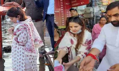 cricketer Mahendra Dhoni family reached in Haridwar with wife Sakshi Chhath Puja at Har Ki Pauri Uttarakhand news live today