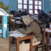 berinag Pithoragarh news today degree college 2 girls student faint ill due to cold uttarakhand latest update