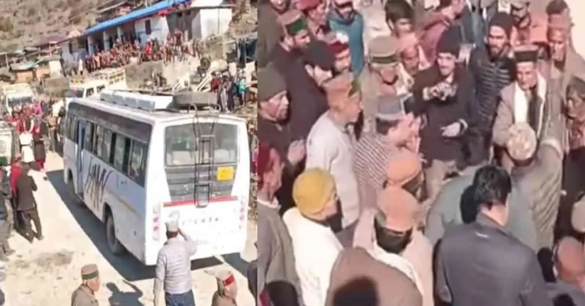 Purola Uttarkashi news today after 79 years bus reached first time dhatmeer village Uttarakhand breaking update
