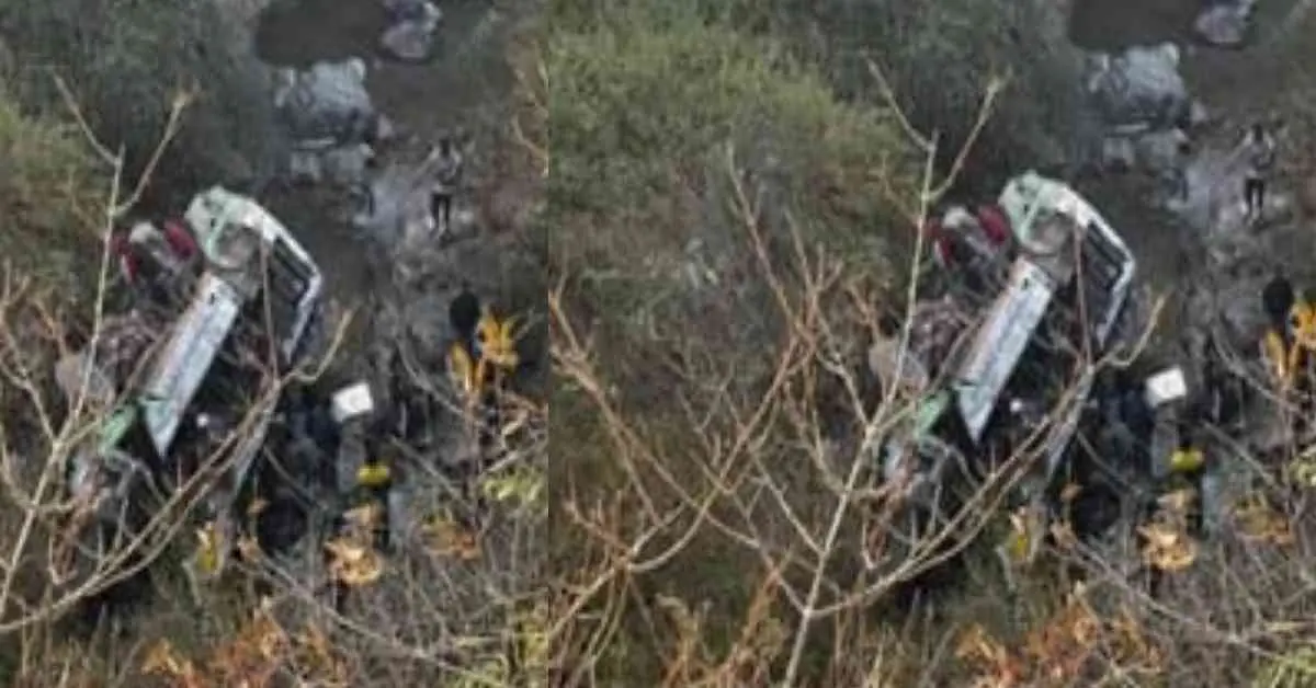 Uttarakhand dehradun roadways bus accident HRTC: 3 died himachal pradesh transport corporation fell into river tyuni vikasnagar