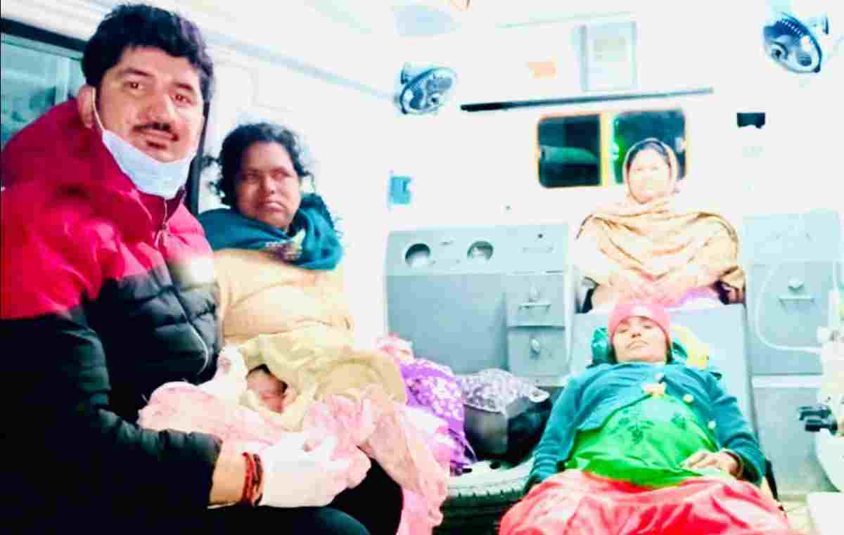 Almora news hindi: 108 pharmacist Bhaskar ensures safe delivery in ambulance