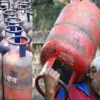 Uttarakhand gas cylinder shortage: हल्द्वानी 4 दिन बाद भी नहीं मिला सिलेंडर, आनलाइन बुकिंग बंद