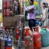 LPG gas cylinder news: Villages will receive cylinders after 45 days, govt says no to panic breaking news today