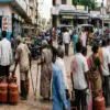 Gas cylinder booking time: panic caused by the death of two elderly people uttar pradesh shortage breaking news today