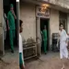Viral news today: Dead body revived in morgue, youth escapes from mortuary, causing commotion in madhya pradesh DevBhoomi darshan live