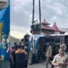 Nainital kemu bus accident: overturned into jyolikot bhowali road khupi going haldwani to gangolihat one died: