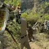 Tehri Max accident today: Max falls into Tehri Chamba road nail, rescue operation underway, several casualties feared uttarakhand breaking road Accident today