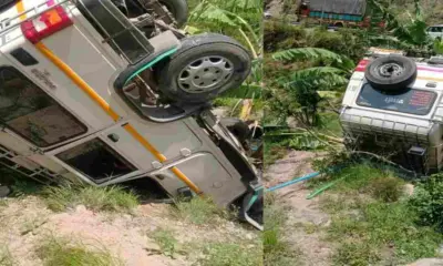 Uttarakhand breaking news: max fell into ditch 3 injured ghat lohaghat Pithoragarh road Champawat accident today