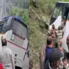 Chamoli bus accident bus break fail Badrinath highway accident today ITBP soldier rescue breaking news