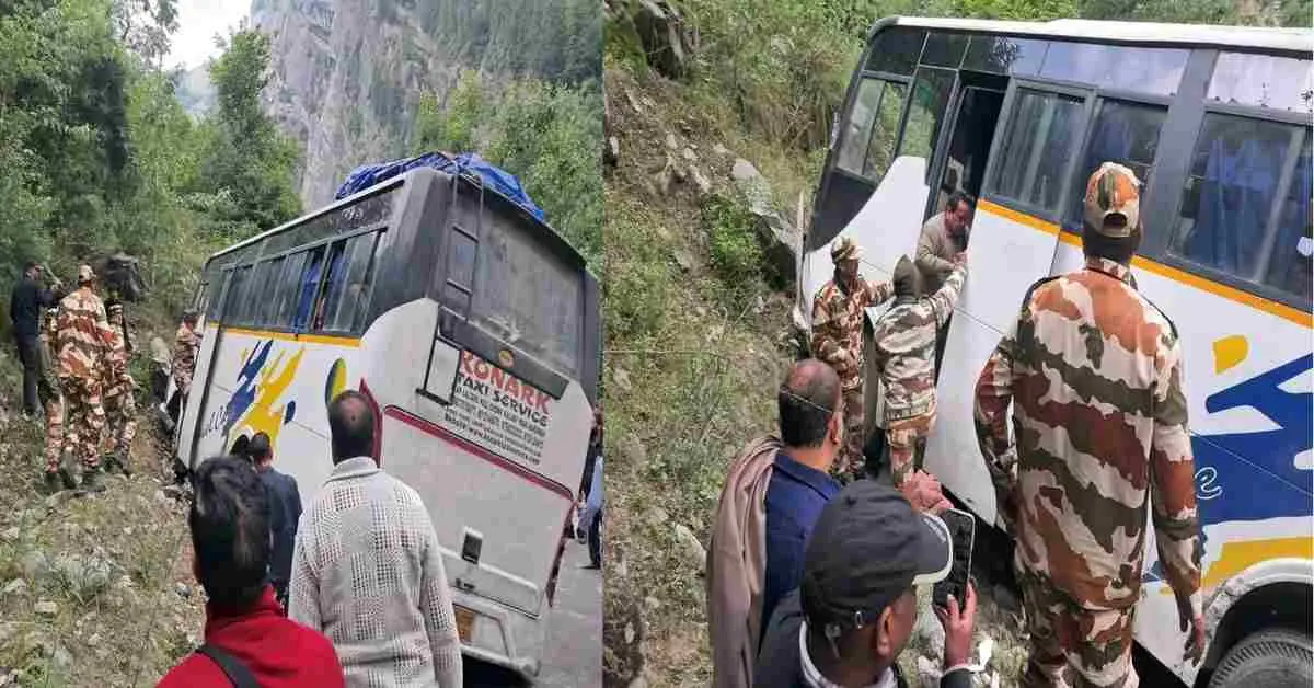 Chamoli bus accident bus break fail Badrinath highway accident today ITBP soldier rescue breaking news
