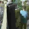 Haldwani: Middle-Aged Man Scales 8-Foot Wall, Steals Women’s Clothes From Courtyard; Incident Caught on CCTV