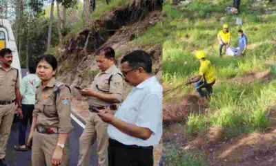 Uttarakhand news: Almora News Hindi car fall in a deep ditch Ranikhet area two youth lost Life