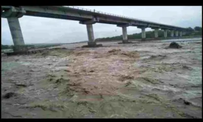 Uttarakhand Haldwani News Hindi girl Rescued After Jumping from Gaula Bridge Following Family Dispute